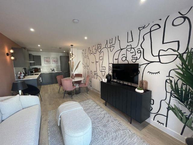 Room 4, 116 Aspect Point. 1 bed in a house share to rent £650 pcm £150 pw