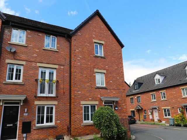 Room 4 @ 19 Regency Walk. 6 bed house share to rent £450 pcm £104 pw
