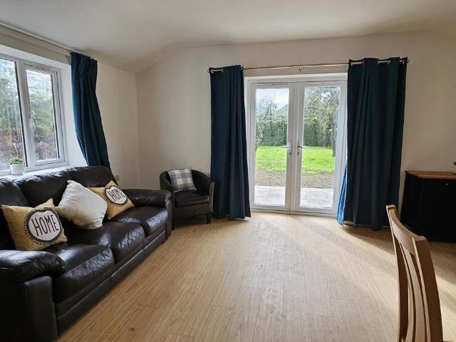 Room 4, 217 Arbury Road, Cambridge