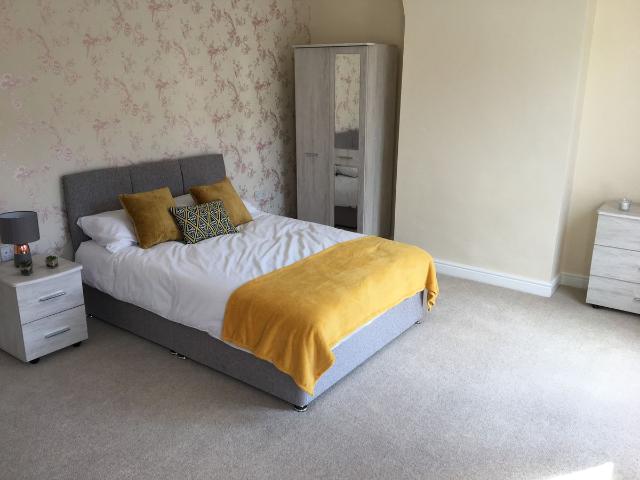 Room 4 @ 23 Samuel Street, Crewe CW1, 4 bed shared accommodation to rent, £525 pcm | PrimeLocation