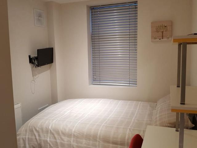 Room 4 @ 27 Lawton Street, Crewe CW2, 6 bed terraced house to rent, £435 pcm | PrimeLocation