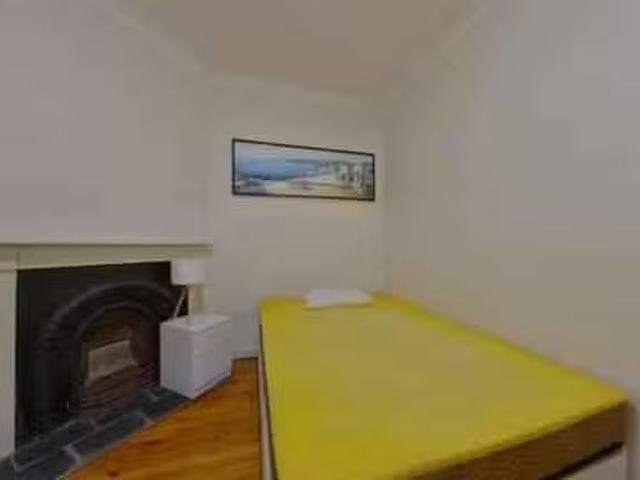 Room 4