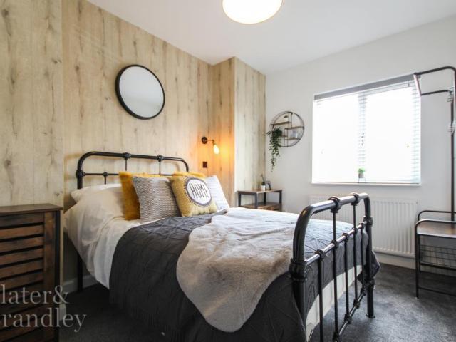 Room 4, Cavendish Road, Carlton. 1 bed flat to rent £550 pcm £127 pw