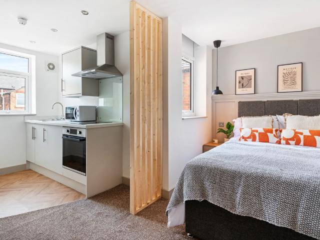Room 4, Brough Street DE22, Studio to rent, £750 pcm | PrimeLocation