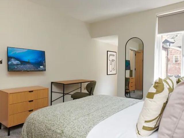 Room 4 Hope Drive, The Park, NG7 1DL, Property for rent