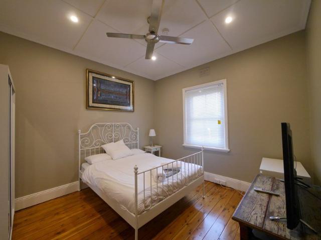 ROOM 4 OF 5 COLLEGE