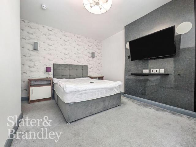 Room 4, Melton Road, West Bridgford. 1 bed apartment to rent £740 pcm £171 pw