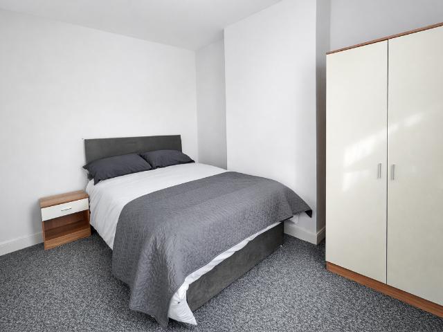 Room 4 Raleigh Street, Bedford MK40, 1 bed terraced house to rent, £550 pcm | PrimeLocation