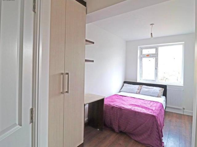Room 4 Rutland Crescent, Luton LU2, 1 bed terraced house to rent, £650 pcm | PrimeLocation