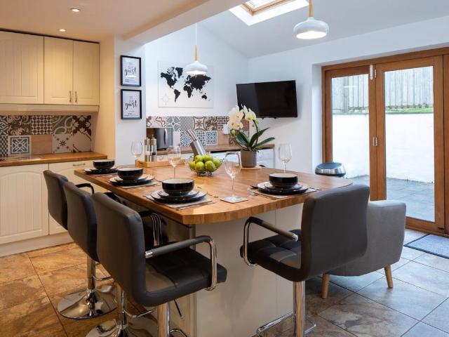 Room 4, Topsham Road EX2, 7 bed shared accommodation to rent, £650 pcm | PrimeLocation