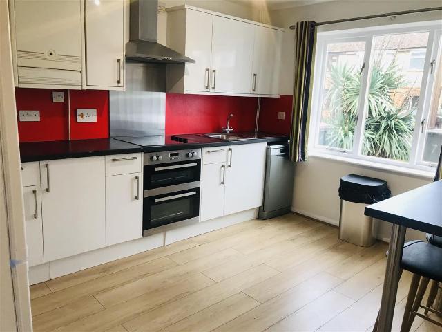 Room 5, 7 Perne Avenue, Cambridge CB1, 1 bed property to rent, £750 pcm | PrimeLocation