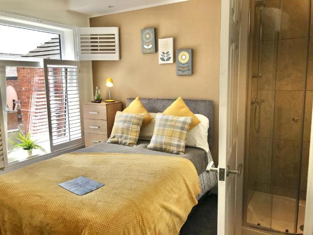 Room 5, Furnival Street, Crewe, CW2 1 bed in a house share to rent £570 pcm £132 pw