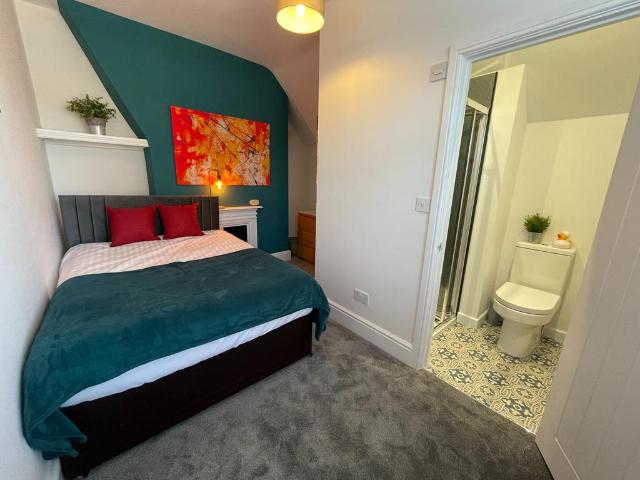 Room 5, Nantwich Road, Crewe, CW2 1 bed in a house share to rent £600 pcm £138 pw