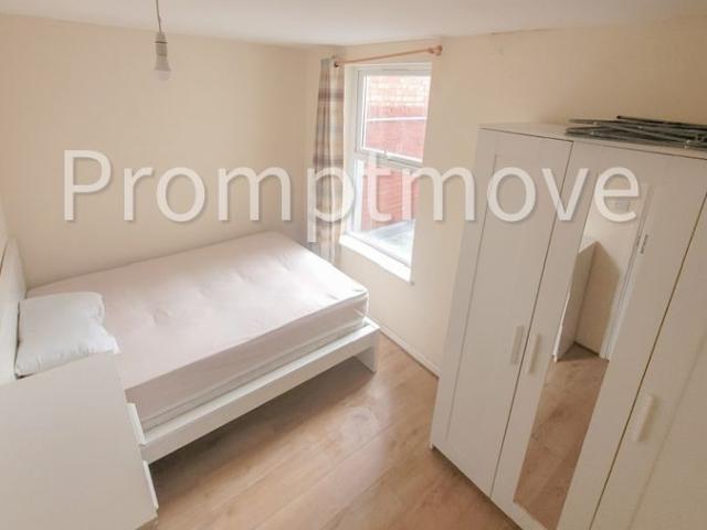 Room 6, 27 Adelaide Street Luton LU1, Property to rent, £500 pcm | PrimeLocation