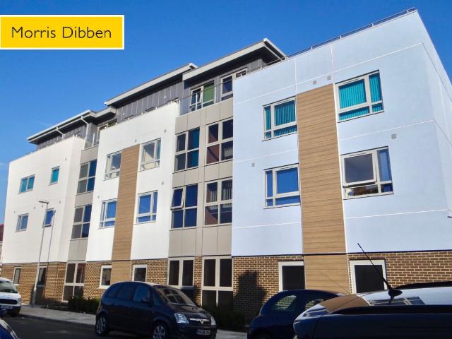 Room 6 51 Fawcett Road, Southsea PO4, 1 bed flat to rent, £600 pcm | PrimeLocation