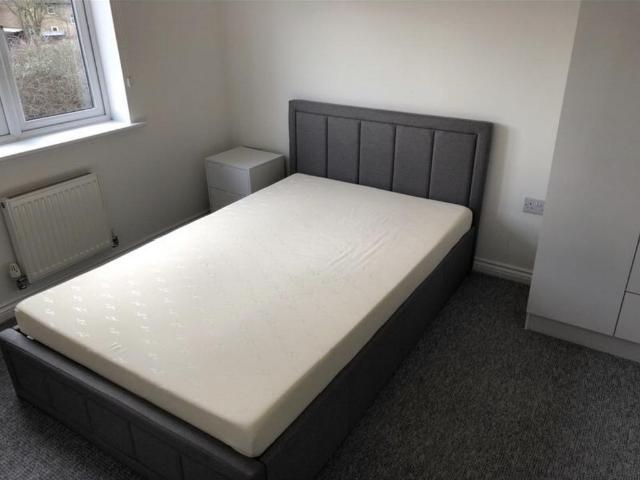 Room 6 Graham Road, Cambridge. 1 bed in a house share to rent £600 pcm £138 pw
