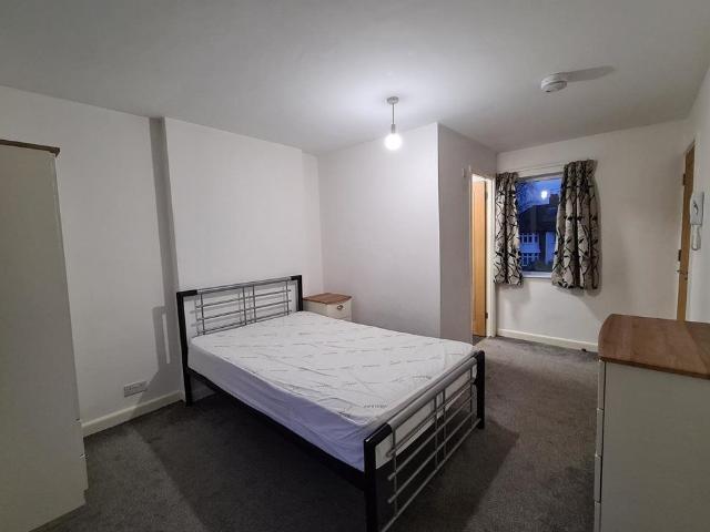 Room 7, 17 Radegund, Cambridge