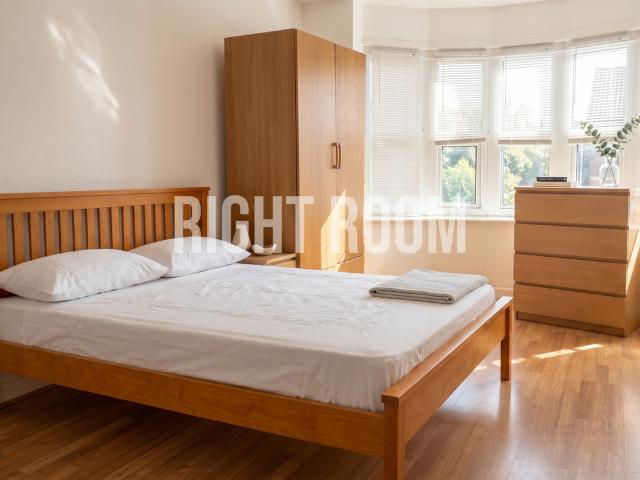 Room 7, Coventry Road, Polygon, Southampton SO15