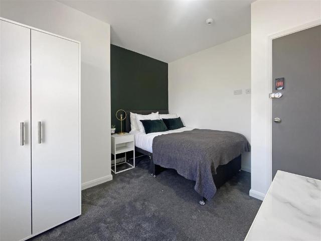Room 7, Military Road, CO1 2AD 1 bed in a house share to rent £700 pcm £162 pw