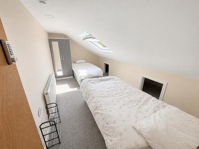 Room 7 Vicarage Road, Birmingham, B18 1 bed in a house share to rent £400 pcm £92 pw