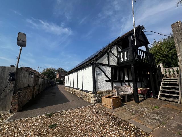 Room 8, 136 The Street, Ashford TN24, Studio to rent, £875 pcm | PrimeLocation
