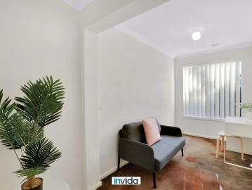 Rooming House Accommodation Private Ensuite Room with Personal Adjoining Home Office at Truganina !