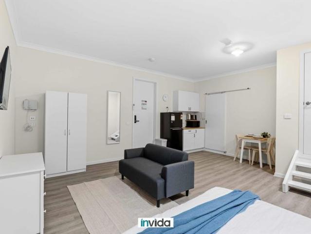 Rooming House Accommodation Private, Lockable Ensuite Room $290 pw/utilities included!