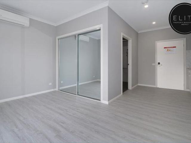ROOMING HOUSE APARTMENT STYLE LIVING