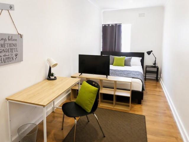Rooming House in Prime Location!