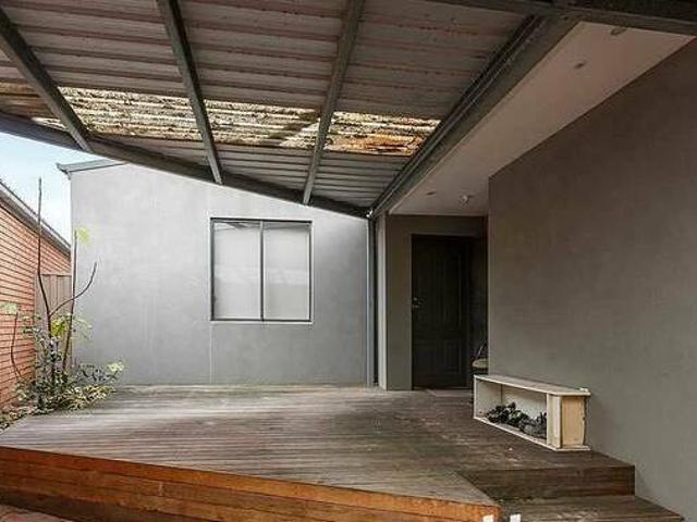 ROOMING HOUSE 1 Room
