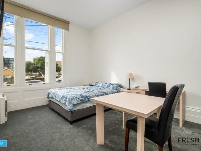 Rooms with Kitchenette & ensuites