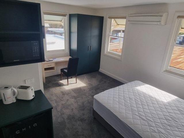 Rooms with Kitchenette & ensuites