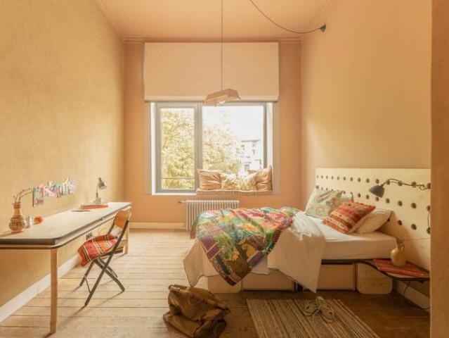 Rooms available in shared accommodation with private gym