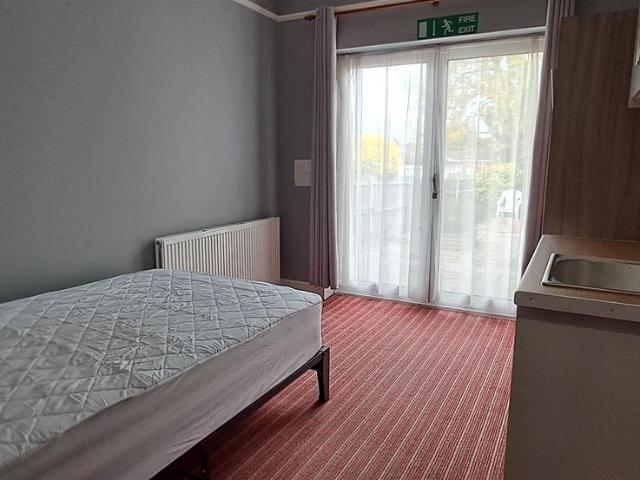 Rooms, Bushey Grove Road, Bushey WD23, 1 bed flat to rent, £1,350 pcm | PrimeLocation