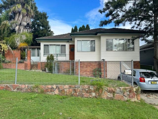 Rooms for rent close to uni! All utilities included furnished!