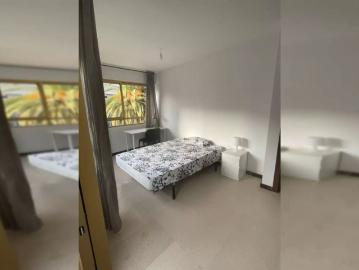 Rooms for rent for students in 4 bedroom apartment in Alicante