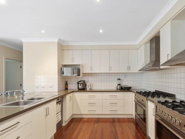Rooms for Rent Fully Furnished Share House