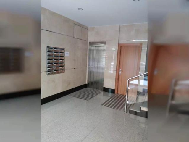 Rooms for rent in 4 bedroom apartment in Salamanca Females