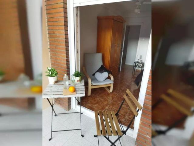 Rooms for rent in 4 bedroom apartment in Zaragoza