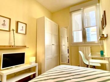 Rooms for rent in 5 bedroom apartment in Bilbao
