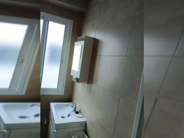Rooms for rent in 5 bedroom apartment in La Isleta