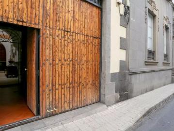 Rooms for rent in 3 bedroom apartment in Las Palmas