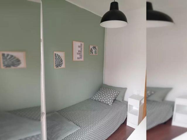Rooms for rent in 3 bedroom apartment in Sabadell