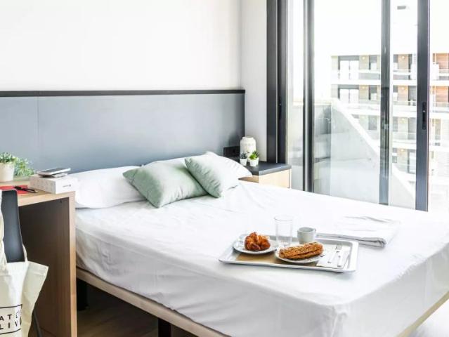 Rooms for rent in a residence in Mataró