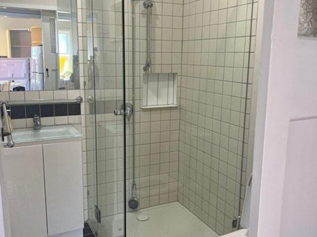 Rooms for rent in Annerley s
