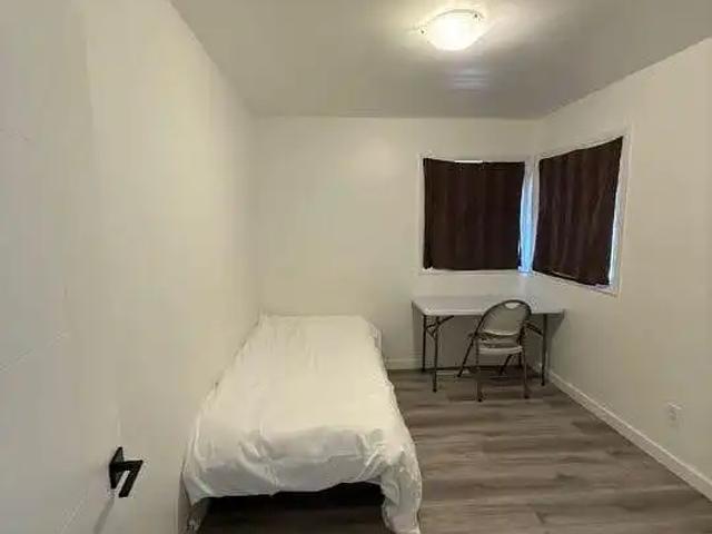 Rooms for rent in Edmonton