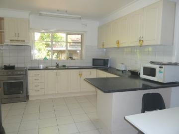 Rooms/227 Elgar Road, Surrey Hills