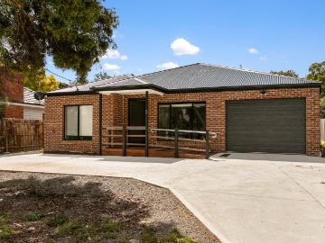 Rooms/9 Miller Grove, Ringwood East
