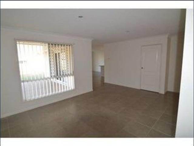 ROOMY 4 BEDROOM W/ A/C GRACEMERE HOME