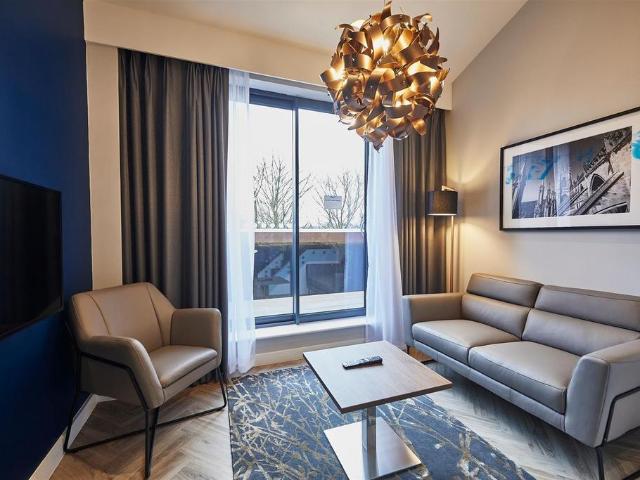 Roomzzz York City Loft Suite, York. 1 bed flat to rent £2,500 pcm £577 pw